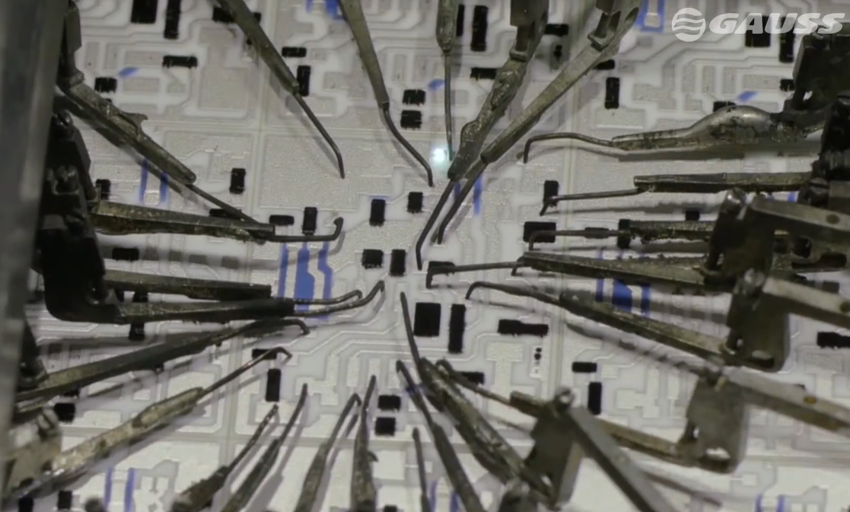 Circuito eletrônico híbrido produzido sobre substrato cerâmico